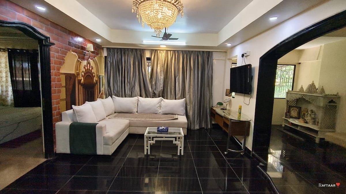 Grand Spacious 2BHK Apartment near Versova Beach, photo 2